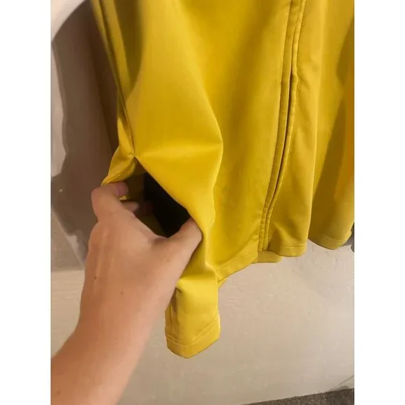 Y Sun Mountain Yellow & White Colorblock Long Sleeved Zip Up Athletic Jacket - Picture 5 of 11